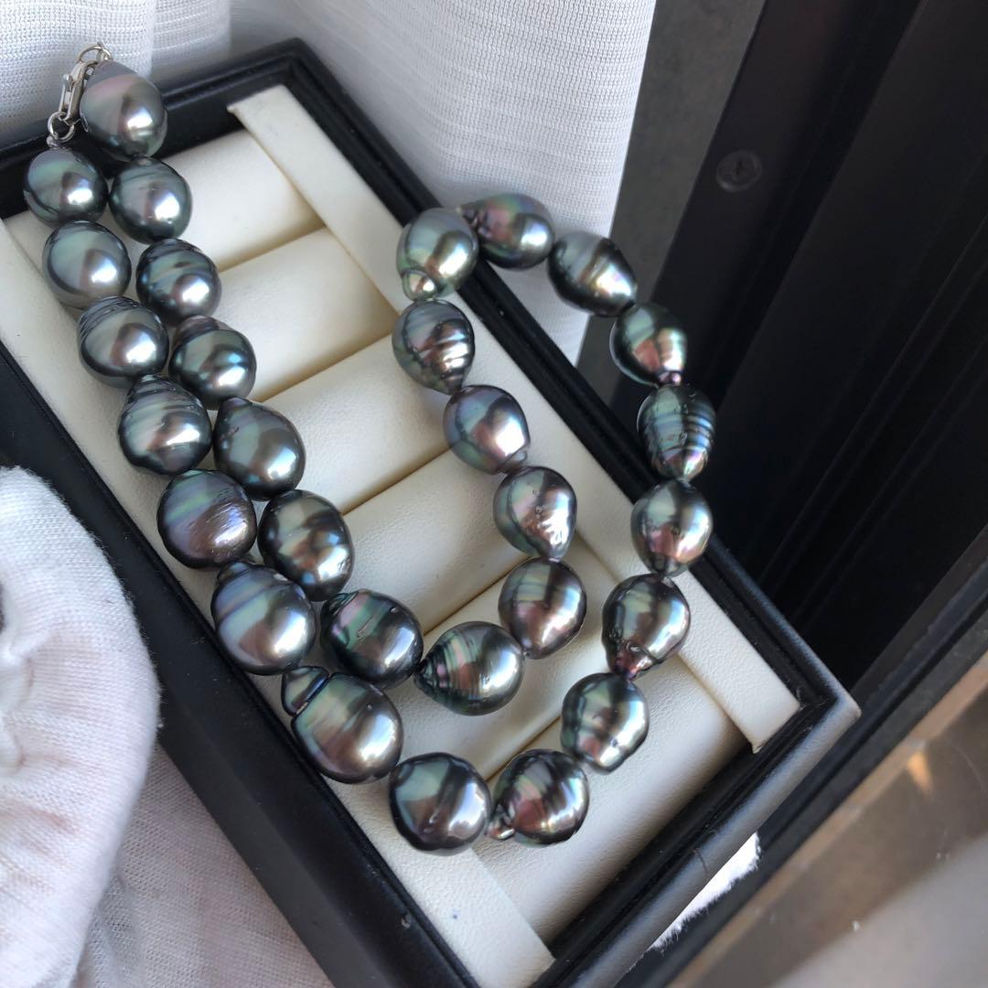 タヒチ産　大粒　黒蝶真珠　タヒチパールネックレス
