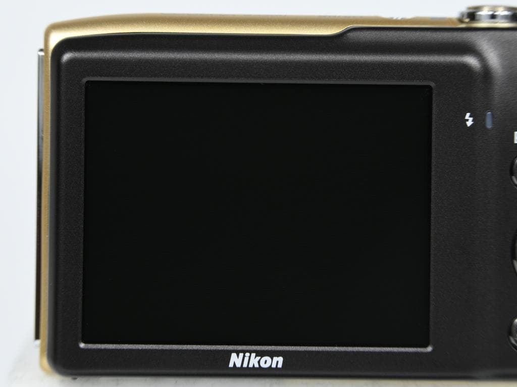 【超美品】 ニコン　Nikon COOLPIX S3300 スイートゴールド