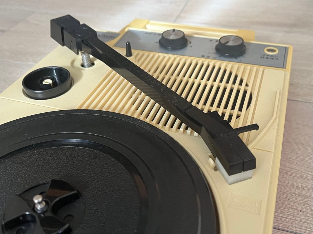 コロンビア ポータブルレコードプレーヤー GP-3