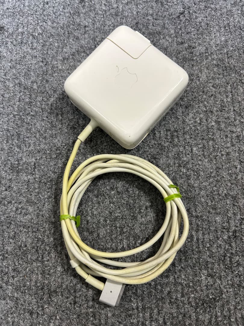 y.MacBook Air 2015 1.6Ghz 128Gb USキー