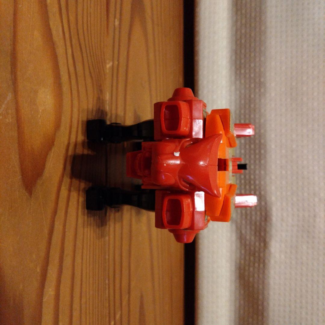 トランスフォーマー　アニマトロン巨重合体兵　プラッキング