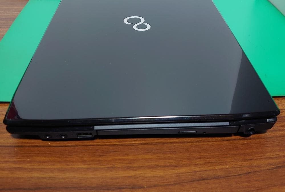 富士通 AH45M SSD240GB Windows11 Office 15.6