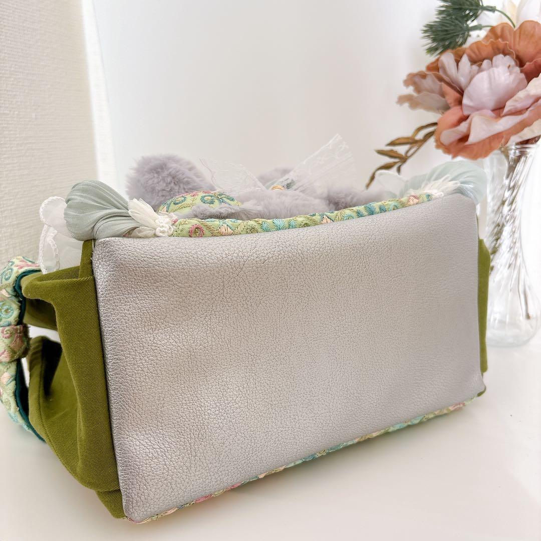 ト*助様 コヤンイサムチョン　ルミちゃんオリーブグリーンバック　インド刺繍　フリ