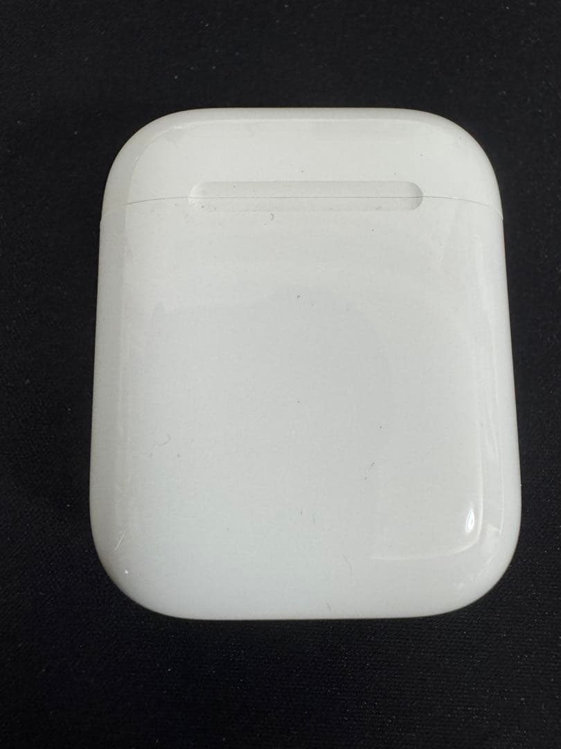 Apple AirPods（第2世代）Charging Case付き