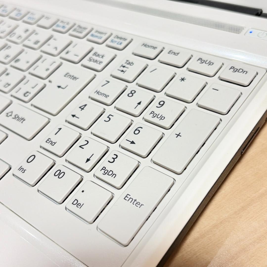 初心者さんにも♪ FMV｜メモリ8GB・SSD256GB｜すぐ使えるノートPC