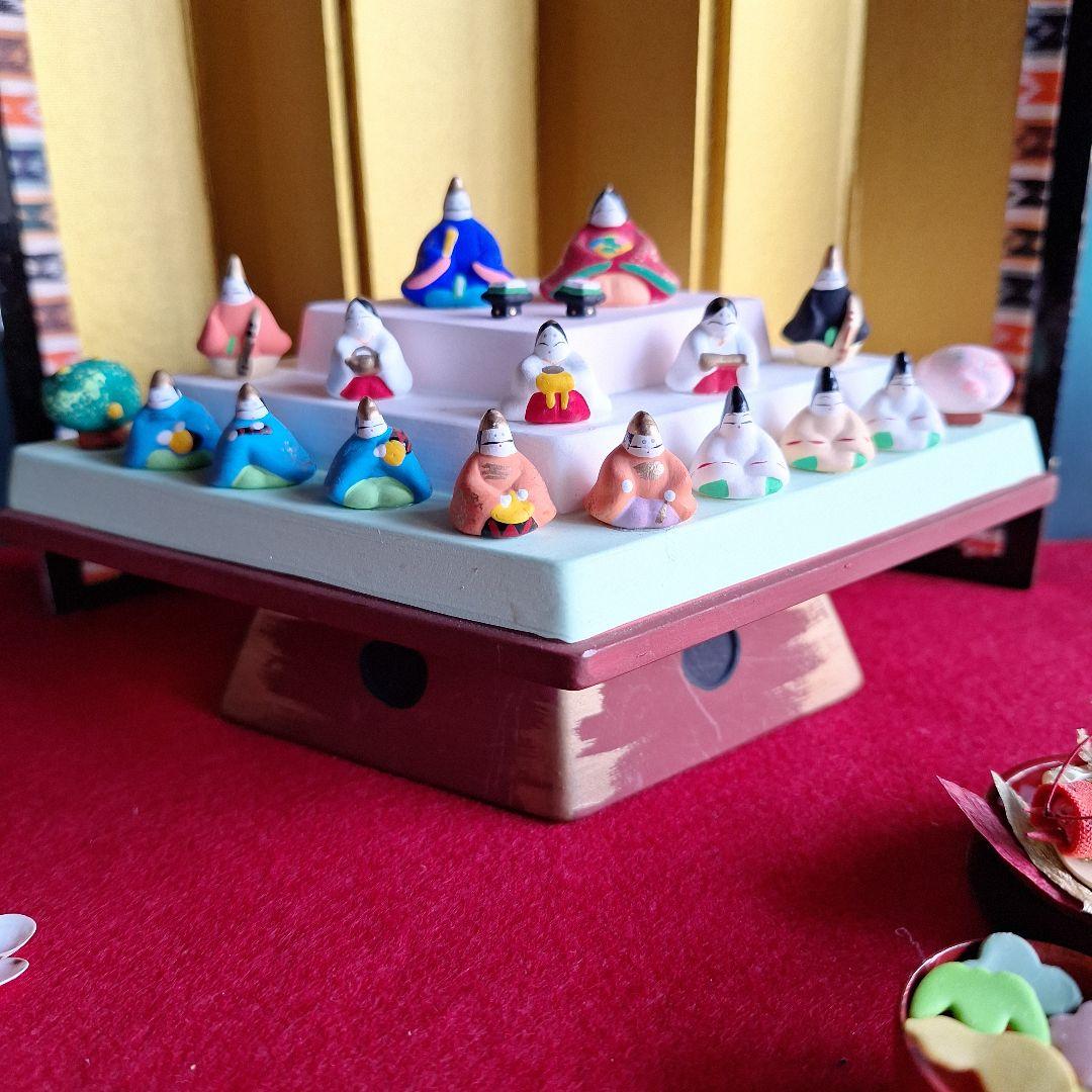 ミニチュアお雛様、紅白梅、扇、丸貝桶ウオール桜、ミニチュア蛤、屏風、縮緬細工