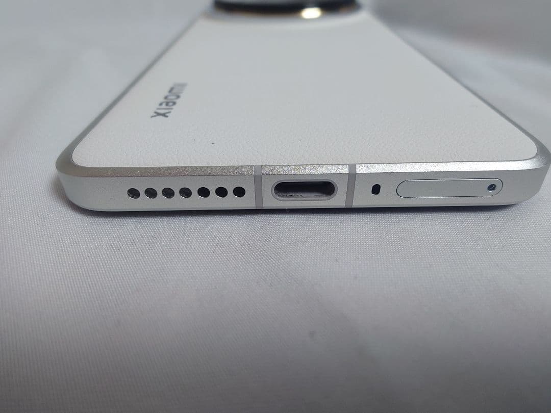 Xiaomi 14 Ultra ホワイト SIMフリー カメラキット付き