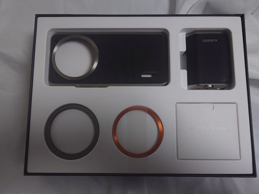 Xiaomi 14 Ultra ホワイト SIMフリー カメラキット付き