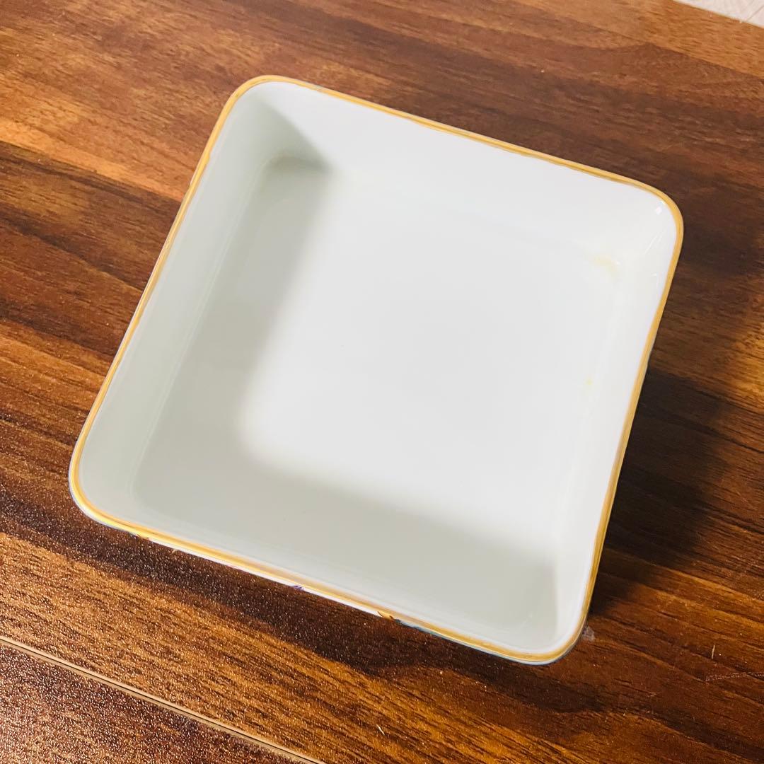 【希少 新品】有田焼 其泉窯 古伊万里 金襴手 三段重 金彩 お重 元箱付き