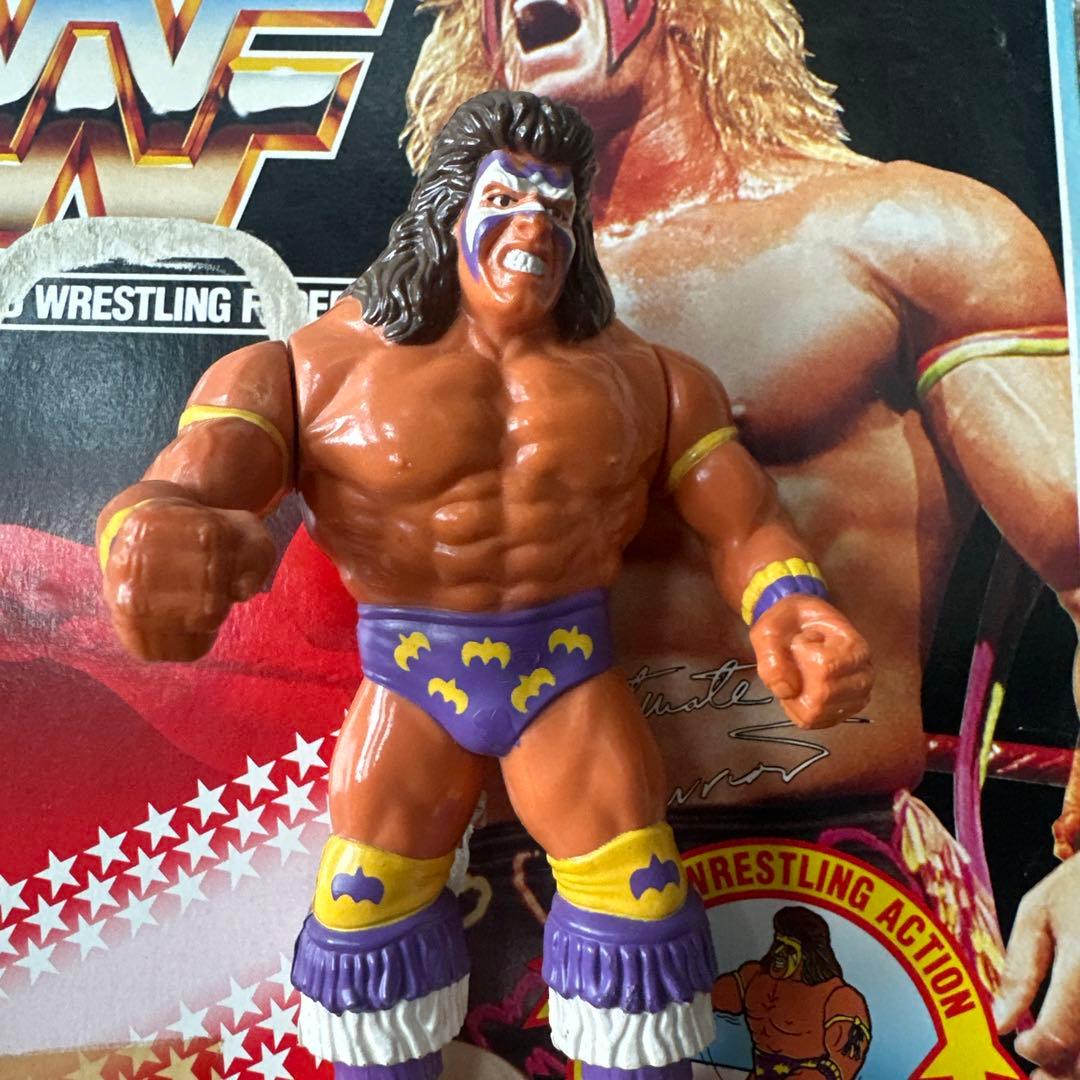 WWF ハズブロ　ウルティメイト・ウォリアー フィギュア
