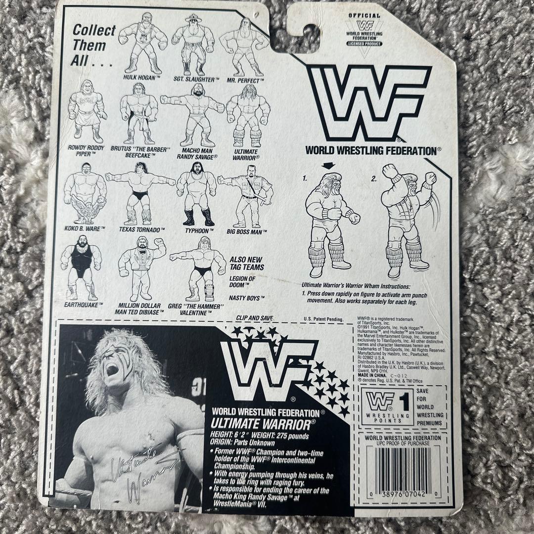 WWF ハズブロ　ウルティメイト・ウォリアー フィギュア