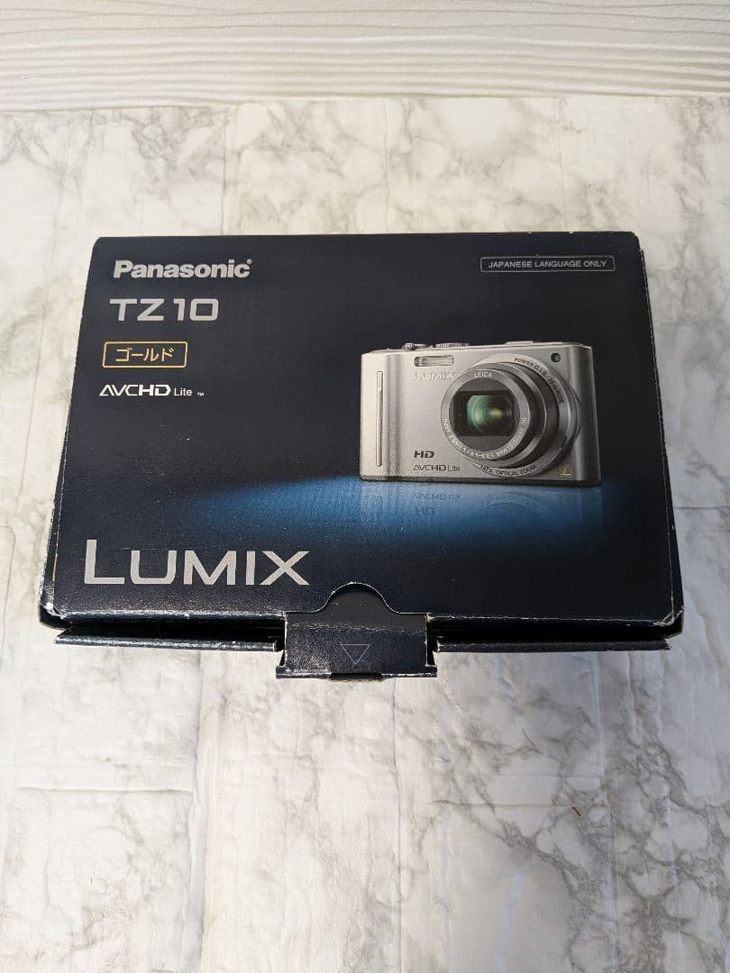 【Panasonic】LUMIX DMC-TZ 10デジカメ　ゴールド