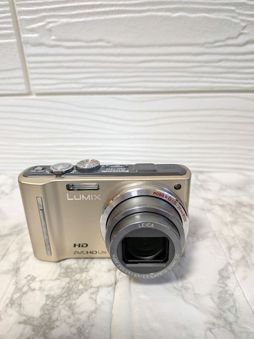 【Panasonic】LUMIX DMC-TZ 10デジカメ　ゴールド
