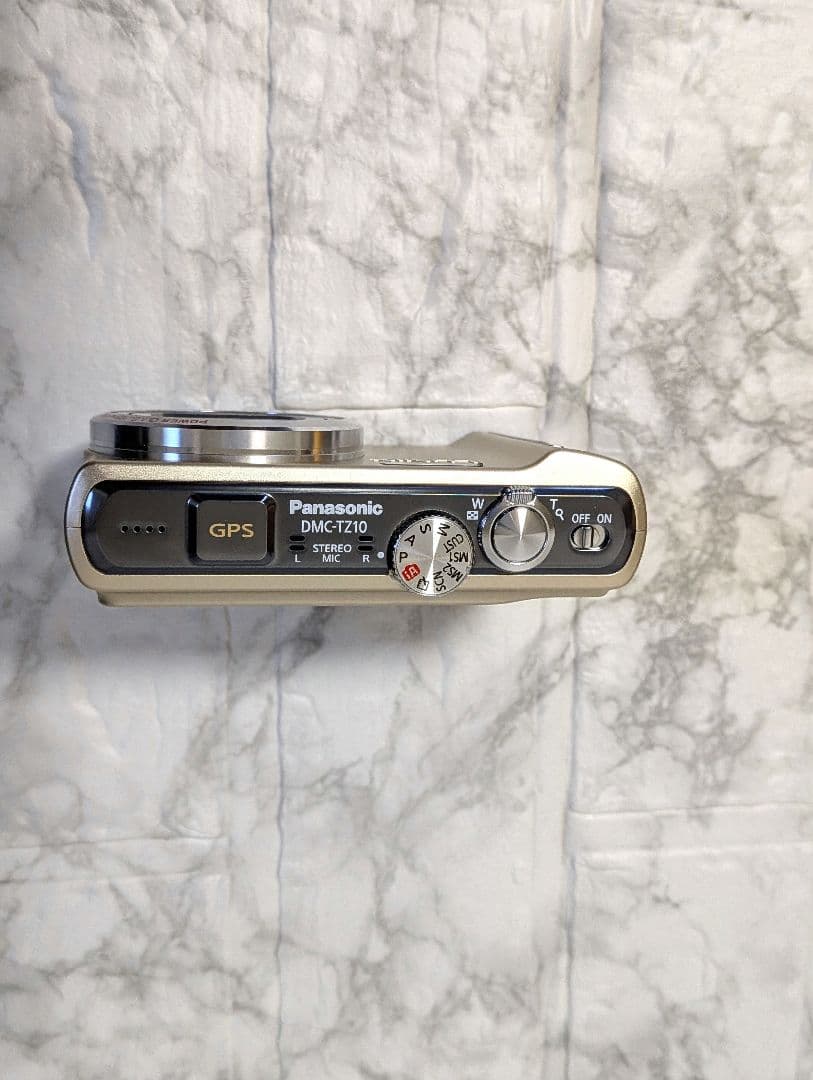 【Panasonic】LUMIX DMC-TZ 10デジカメ　ゴールド