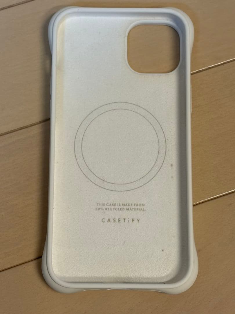 CASSETIFY ホワイト iPhone１５plusケース