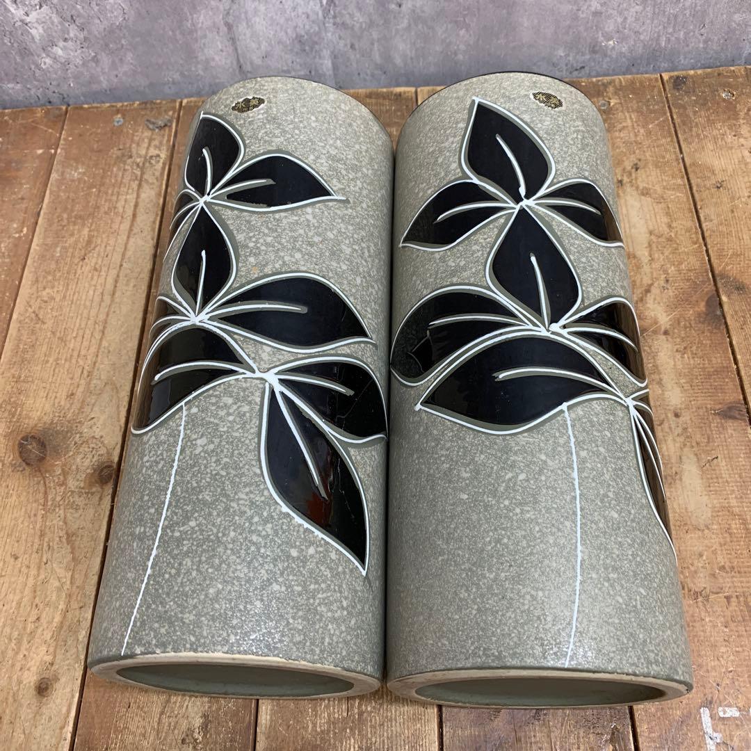 D-壁 【美品】モダン フラワーベース 2客セット 筒型 花瓶 葉紋様