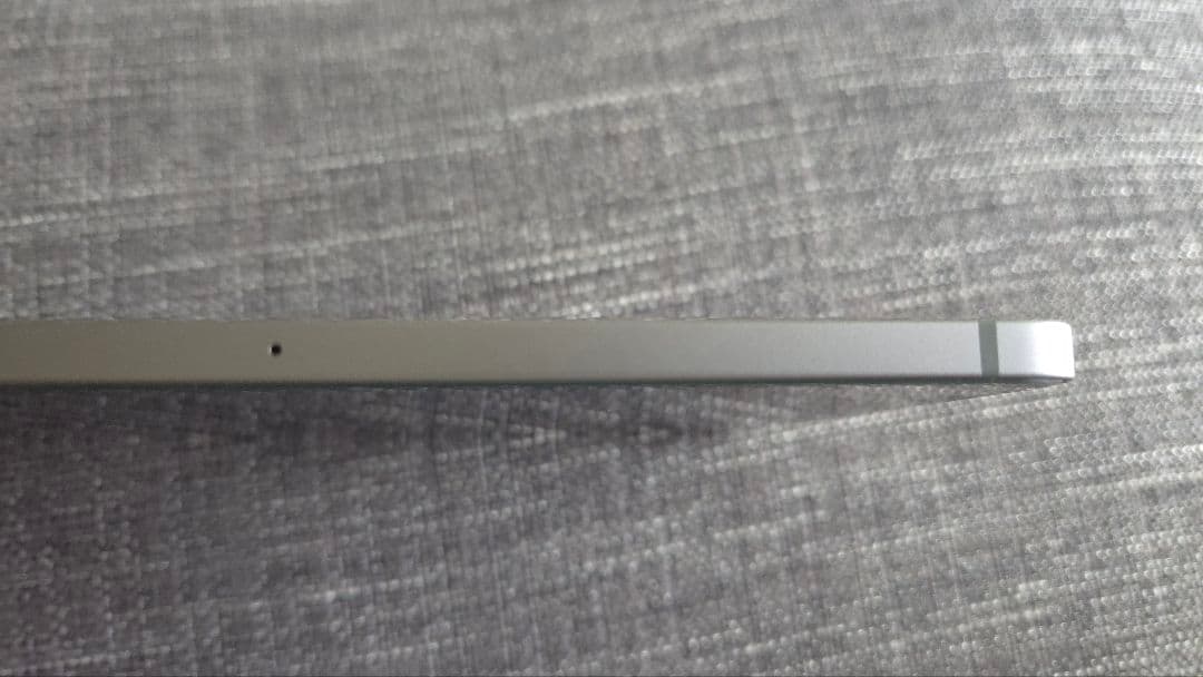 【美品】Galaxy Tab S9 FE（ガラスフィルム貼り付け済、ケース付き）