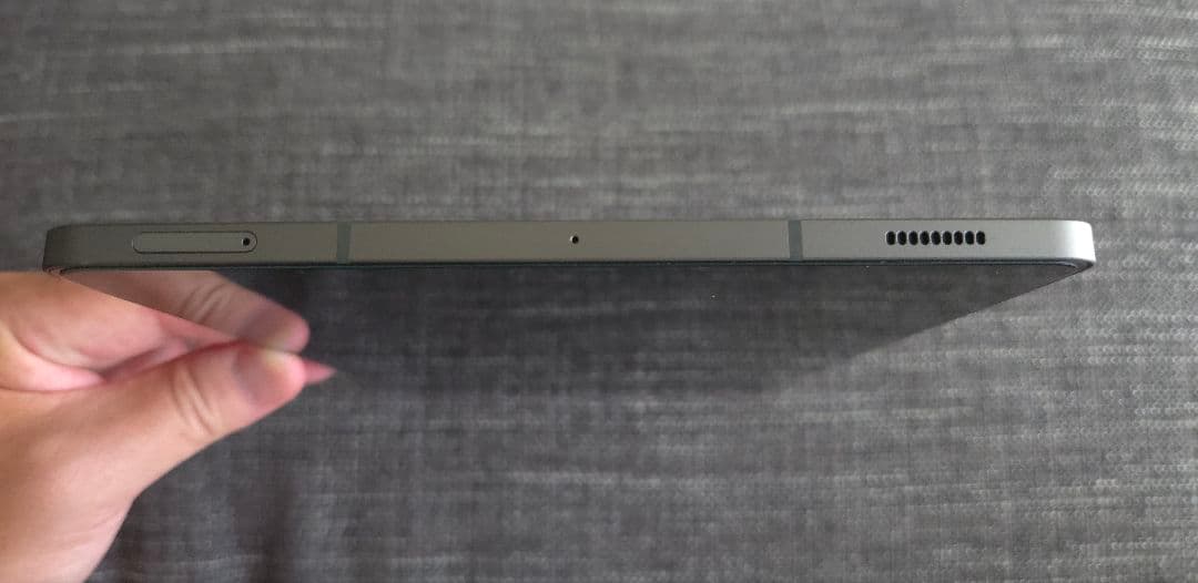 【美品】Galaxy Tab S9 FE（ガラスフィルム貼り付け済、ケース付き）