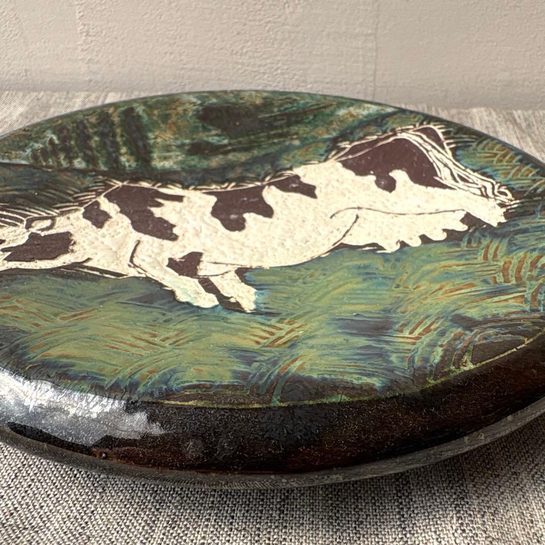 小森忍 北斗窯 陶芸家 作家 牛 飾り皿 ホルスタイン 牝牛