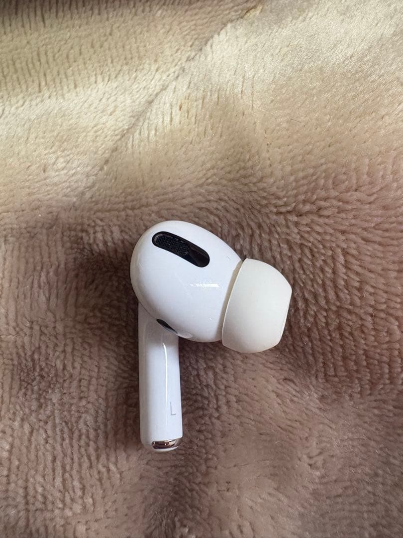 年末年始セール！Apple AirPods Pro 第一世代本体 充電ケース付き