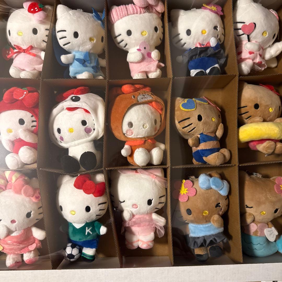 アベイル　キティ21個　マスコットチャーム　50周年　ゴールド（開封未使用）