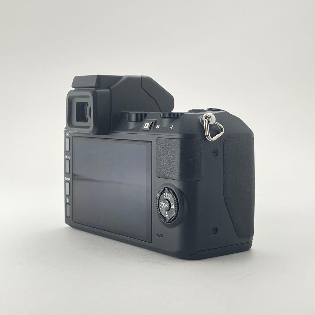 【美品・返品保証】Nikon V2 ブラック パンケーキズームレンズキット