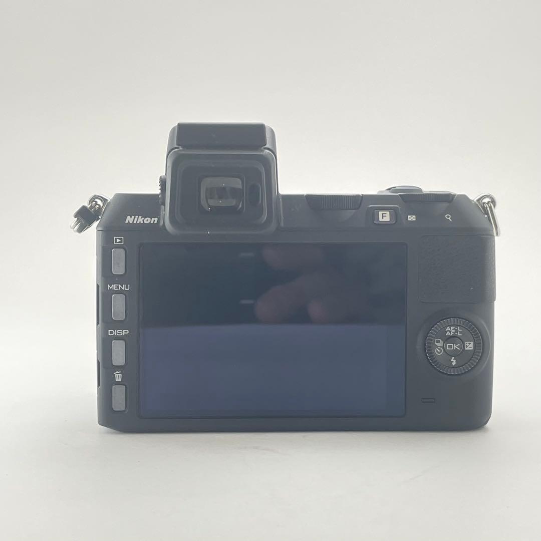 【美品・返品保証】Nikon V2 ブラック パンケーキズームレンズキット