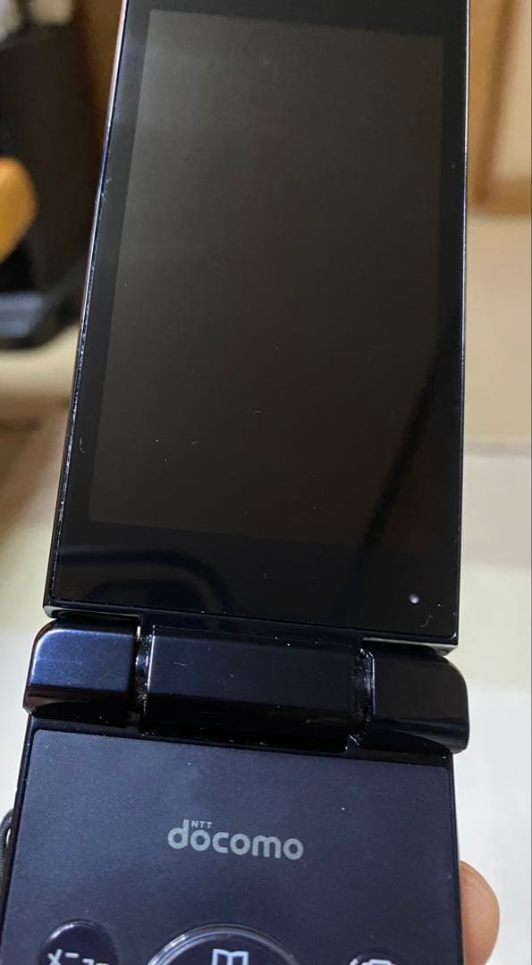 ドコモAQUOS ケータイ SH-02L ブラック 本体　箱卓上ホルダ付き