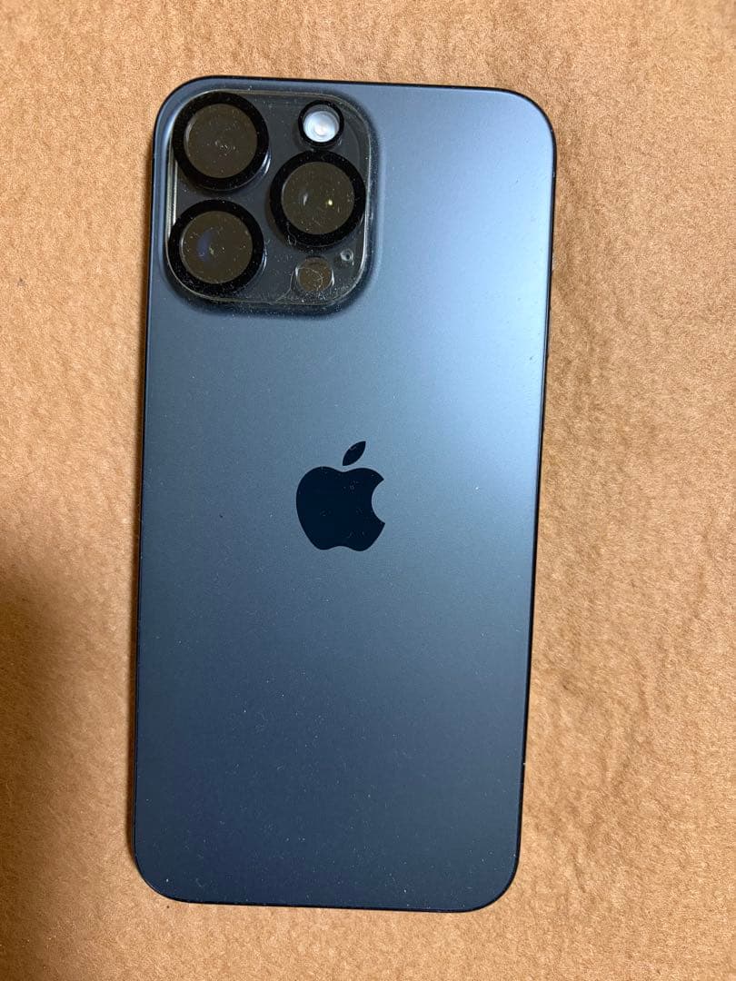 【美品】iPhone 15 Pro Max 256GB ブラックチタニウム