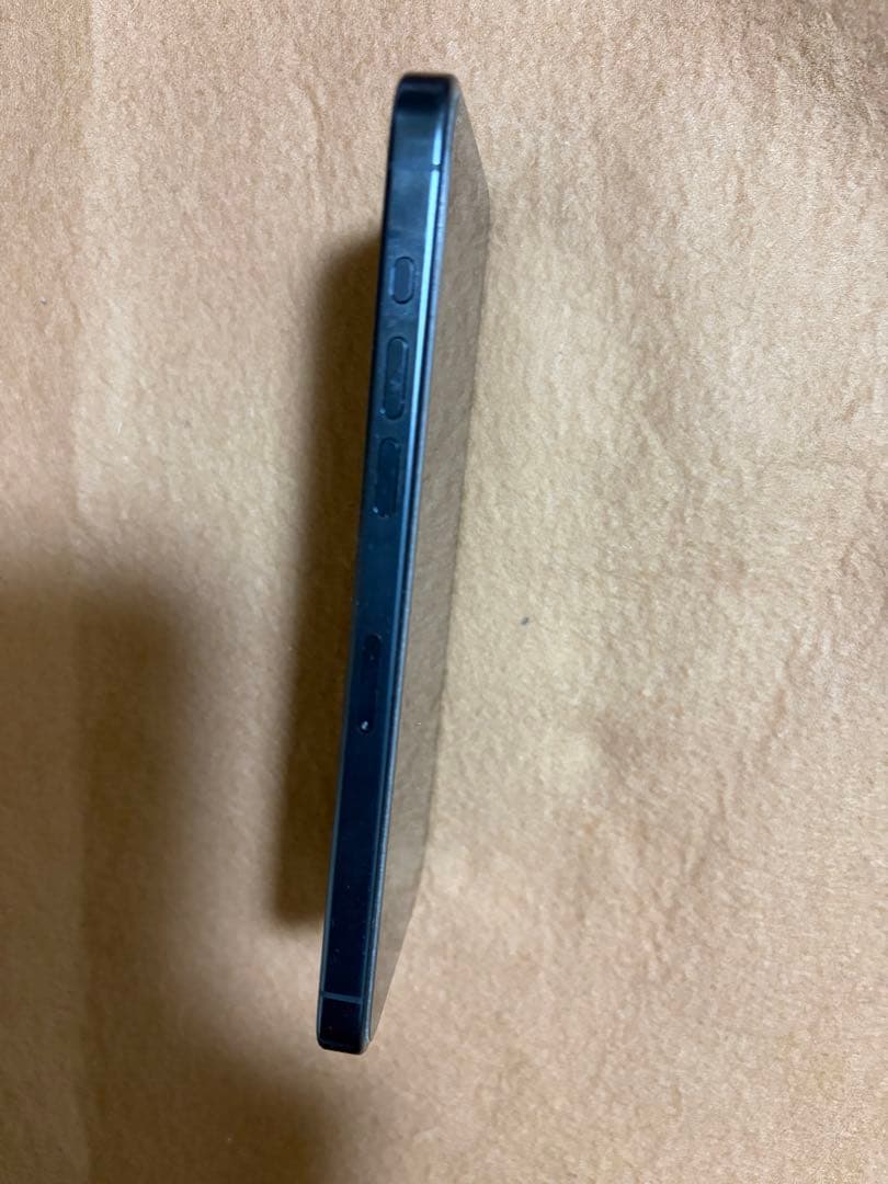 【美品】iPhone 15 Pro Max 256GB ブラックチタニウム