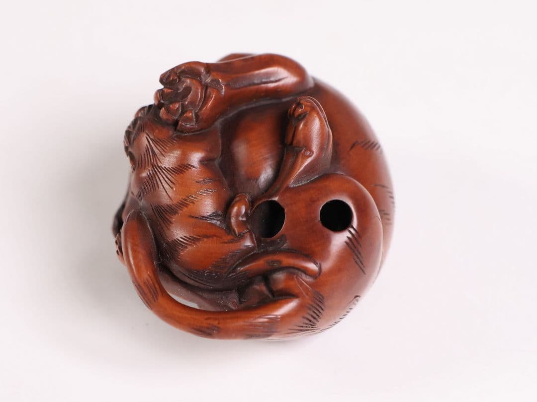 木製 提物 根付 虎 親子 寅 トラ 彫刻 木彫り【MB309】