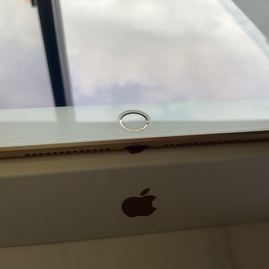 【超美品】Apple iPad 第5世代 Wi-Fi 32GB