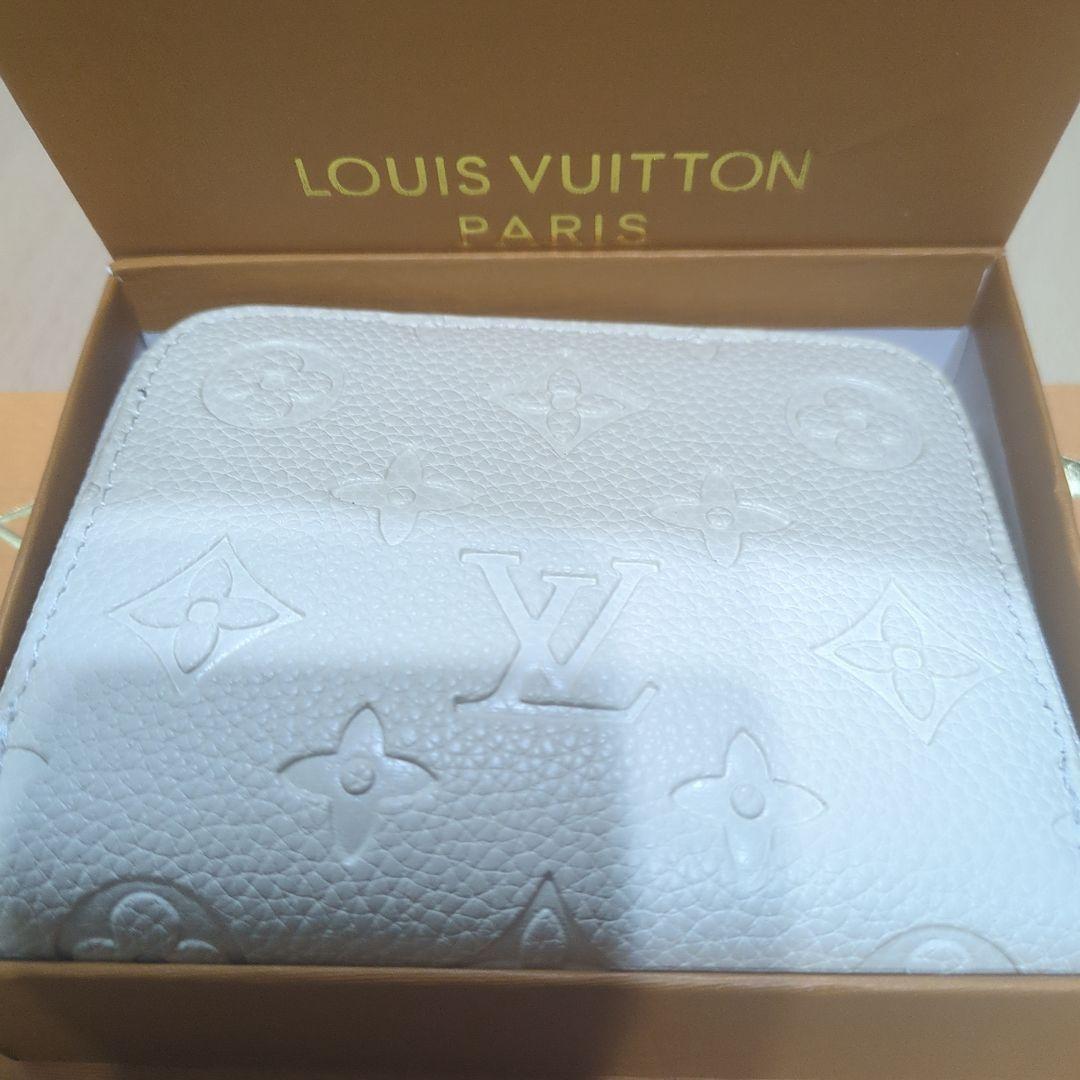 Louis Vuitton ケースホワイト