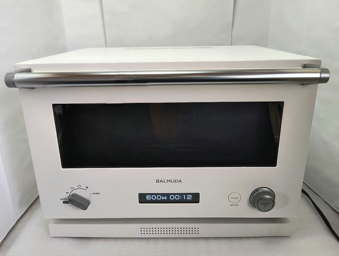 010 22年製 バルミューダデザイン　オーブンレンジ　ホワイト