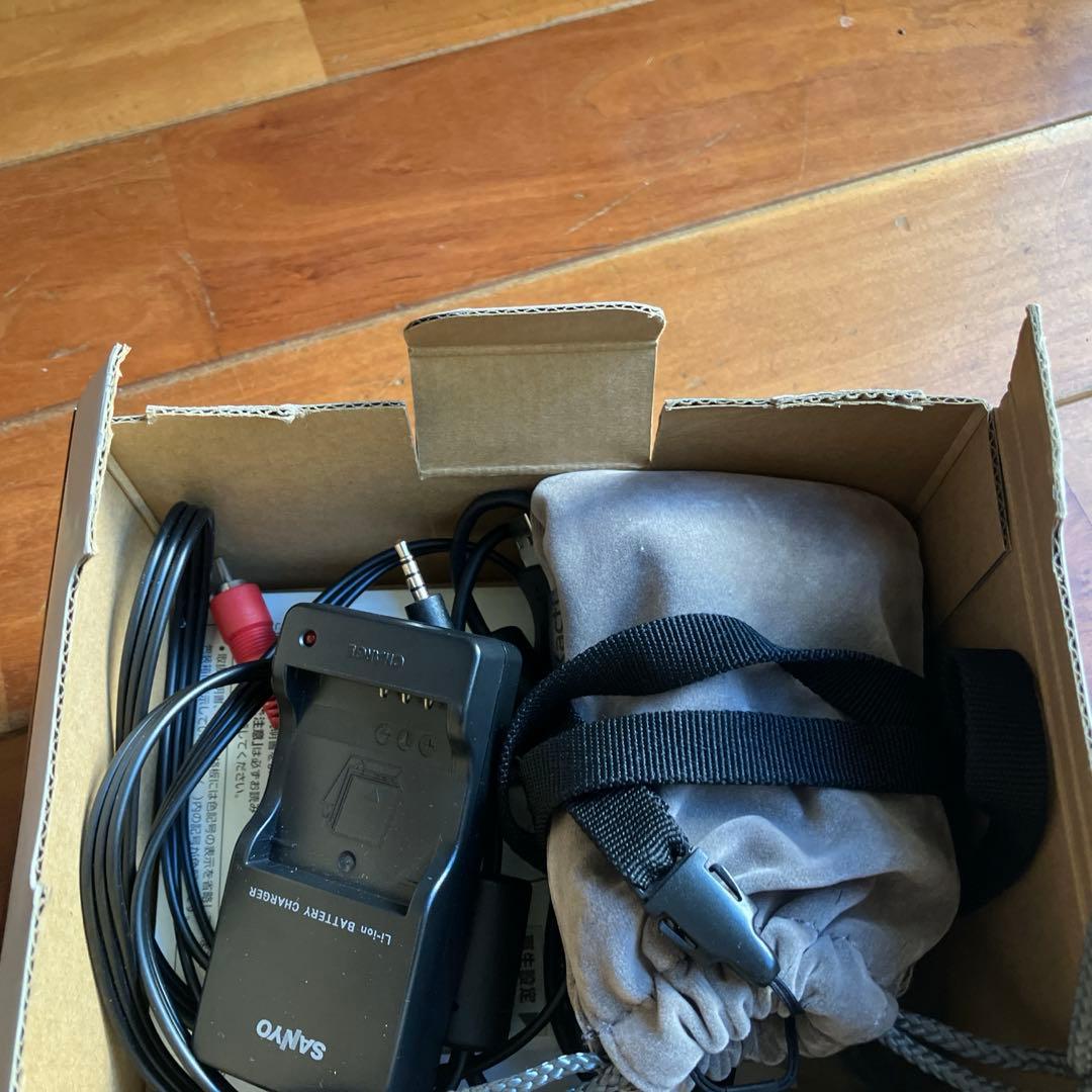 SANYO Xacti DMX-CG6 シルバー