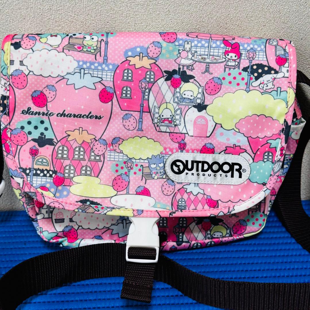 OUTDOOR アウトドア　サンリオ　キャラクター　 ショルダーバッグ c