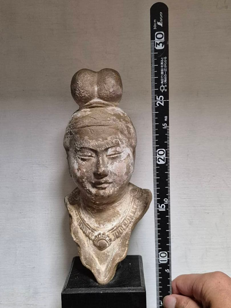 中国　テラコッタ　人物俑　置物　仏　観音像　菩薩