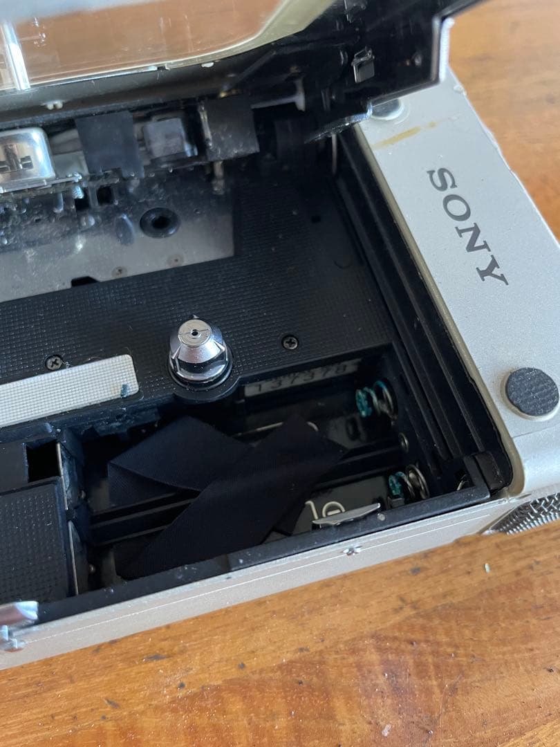 SONY WM-R2 カセットコーダー（ジャンク品）