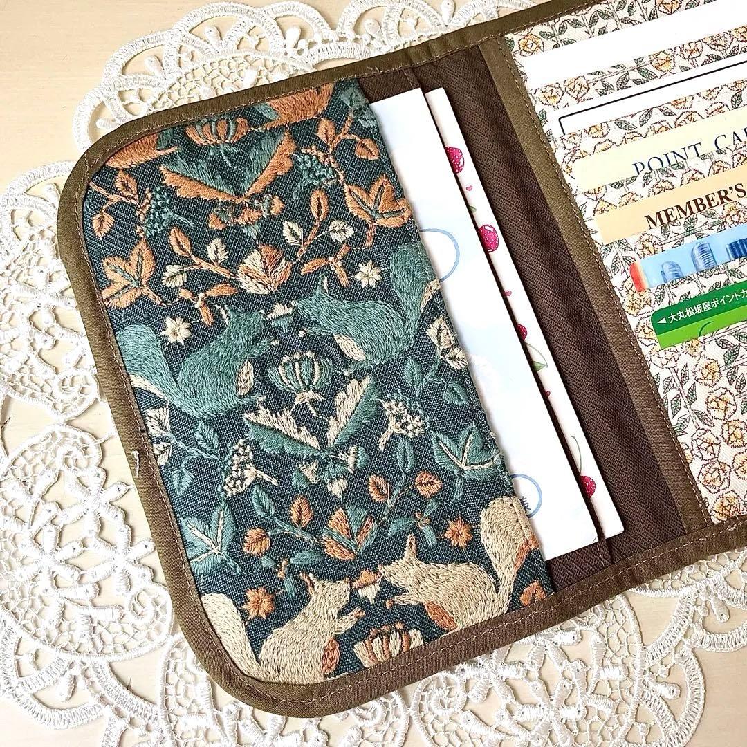 点と線模様製作所❤︎マルチケース　リスノモリ　ハンドメイド