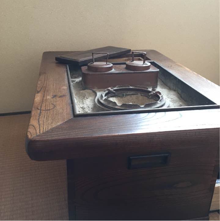 長火鉢