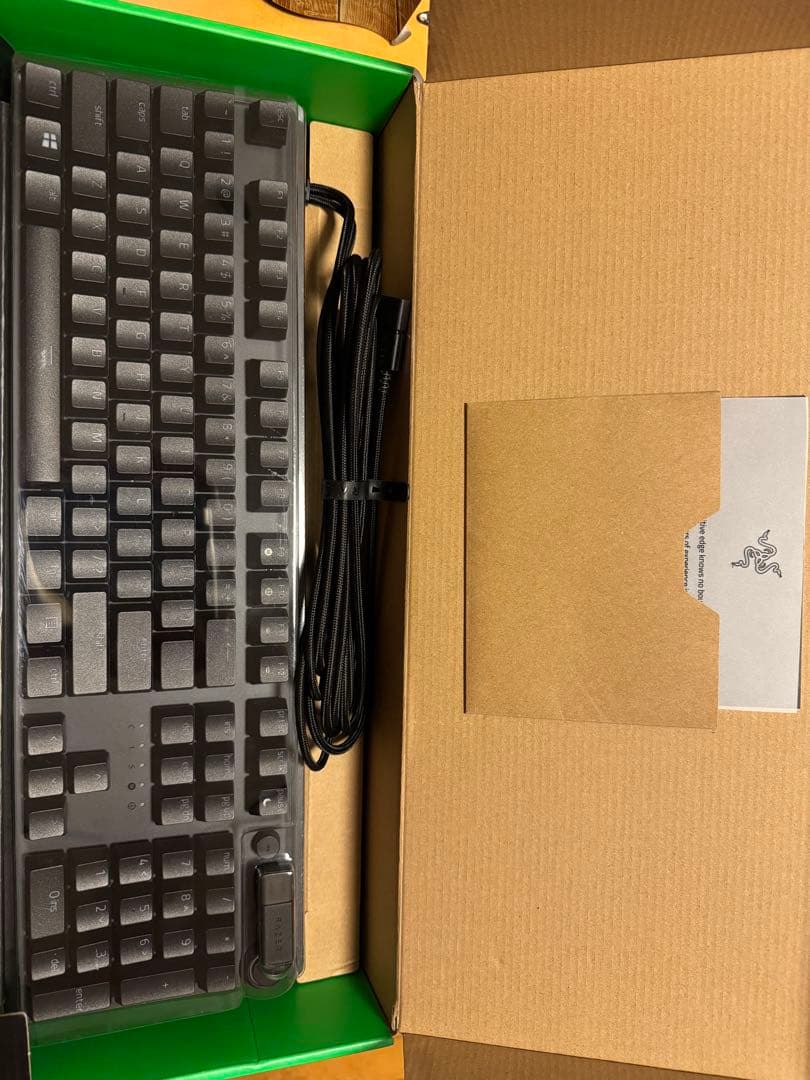 Razer Huntsman V2 Analog ゲーミングキーボード新品未使用