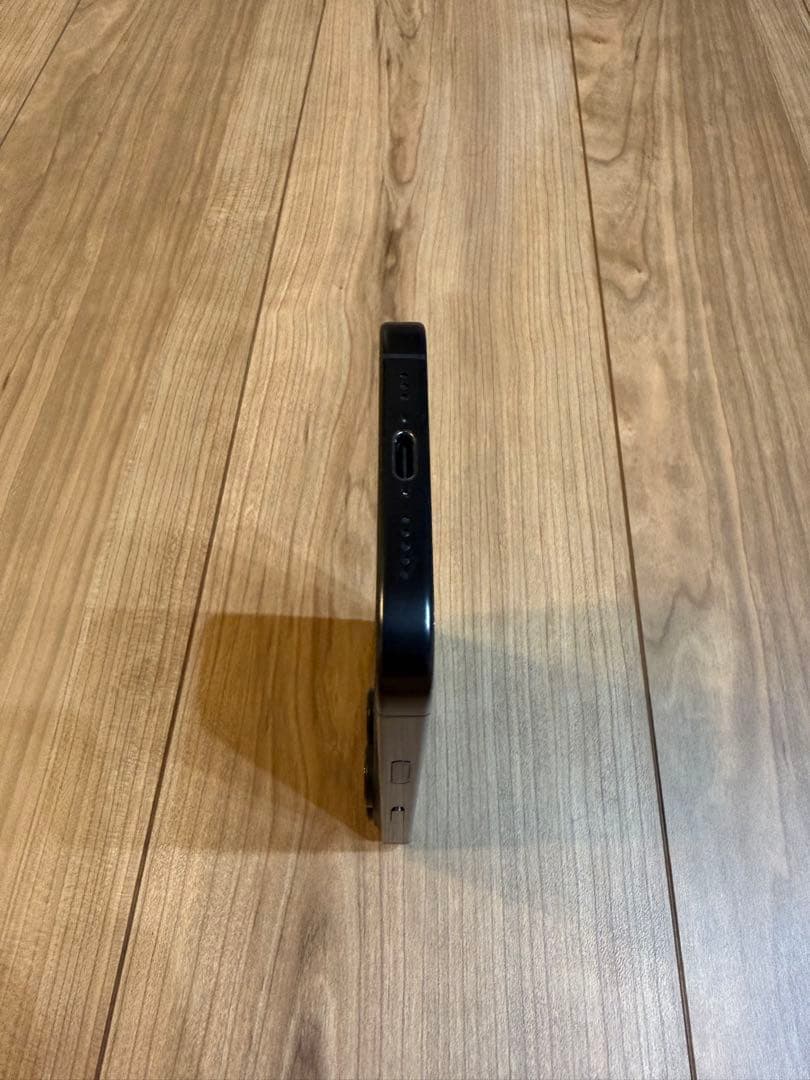 【美品】 iPhone 16 Pro ブラックチタニウム 128GB