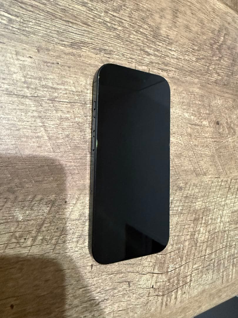【美品】 iPhone 16 Pro ブラックチタニウム 128GB