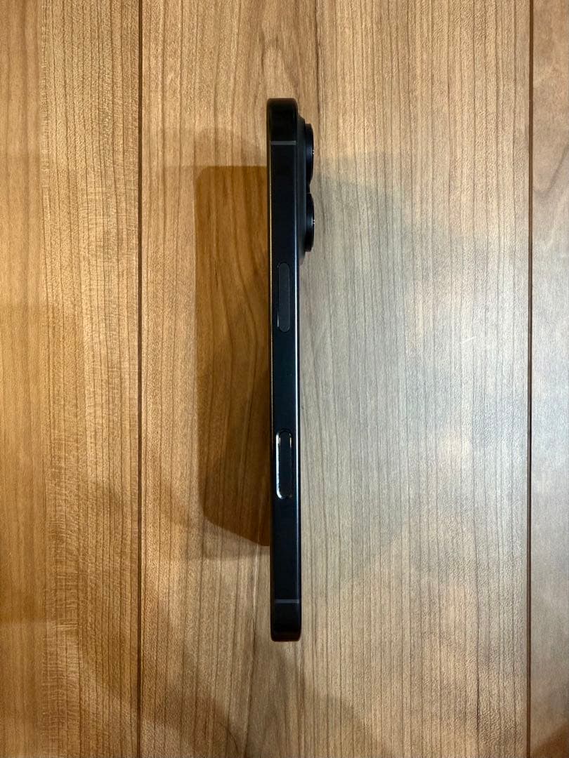 【美品】 iPhone 16 Pro ブラックチタニウム 128GB