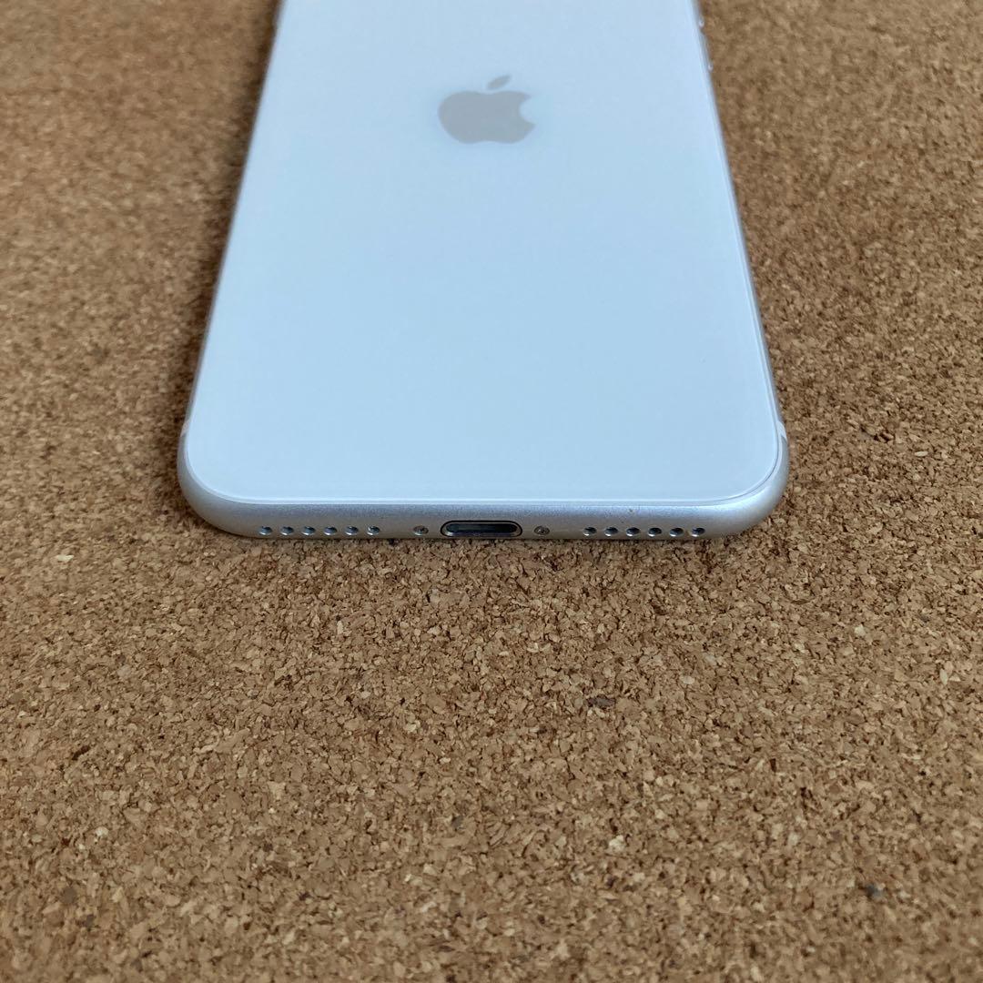 4154【早い者勝ち】美品☆電池新品☆iPhoneSE2 64GB SIMフリー