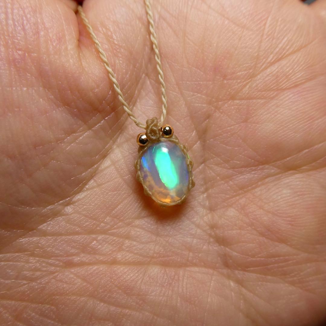 W　宝石質オパール・ペリドットのマクラメネックレス