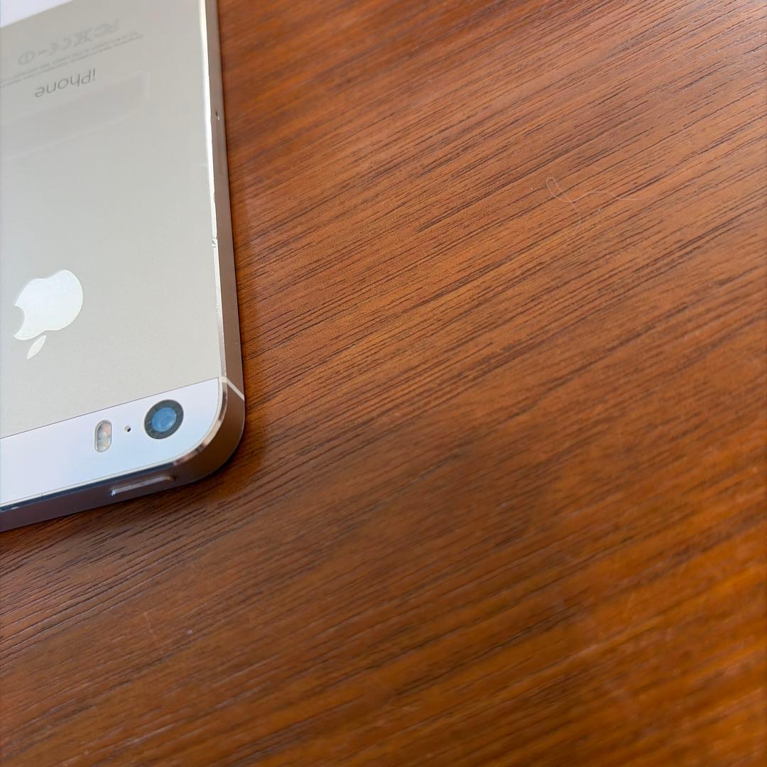 Apple iPhone 5s 本体 ゴールド