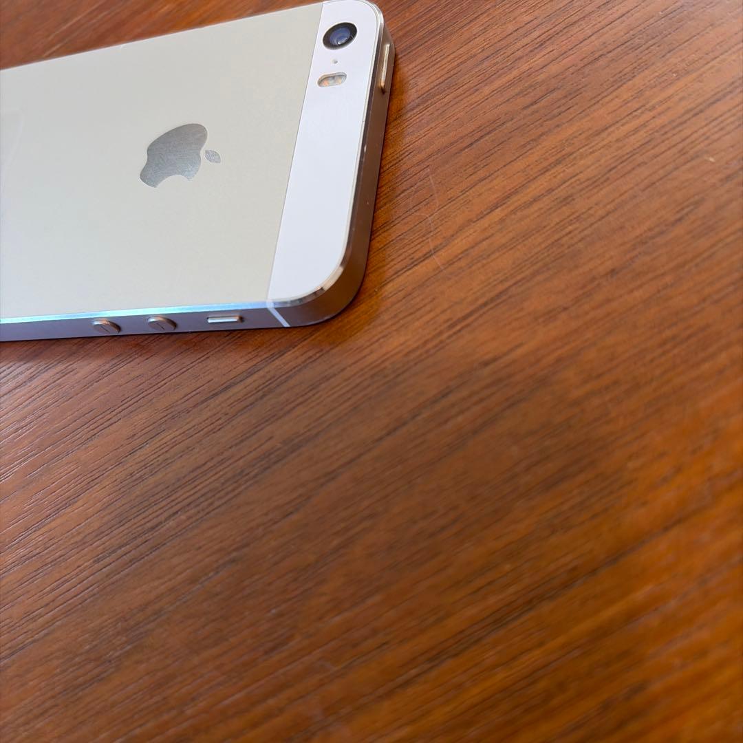 Apple iPhone 5s 本体 ゴールド