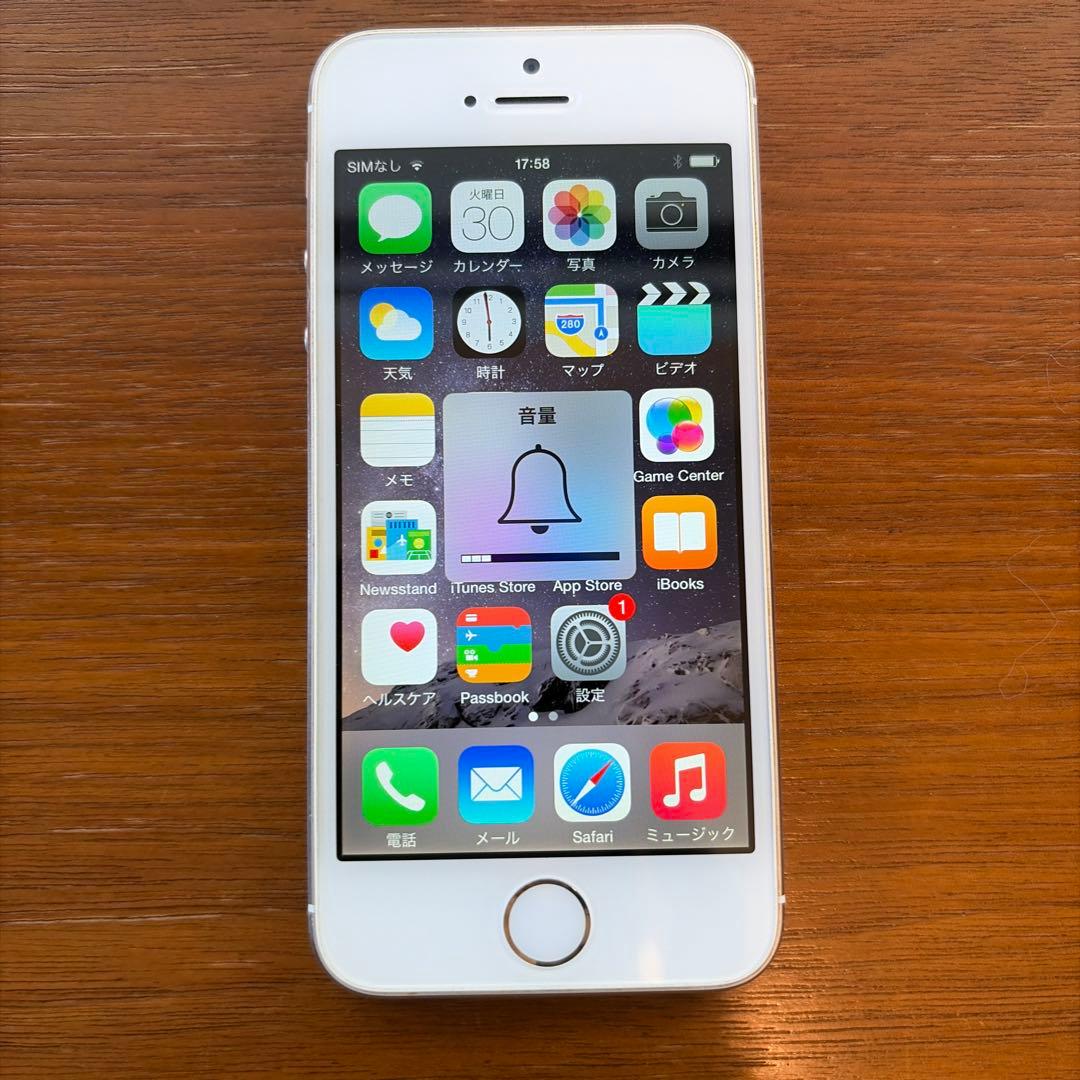 Apple iPhone 5s 本体 ゴールド