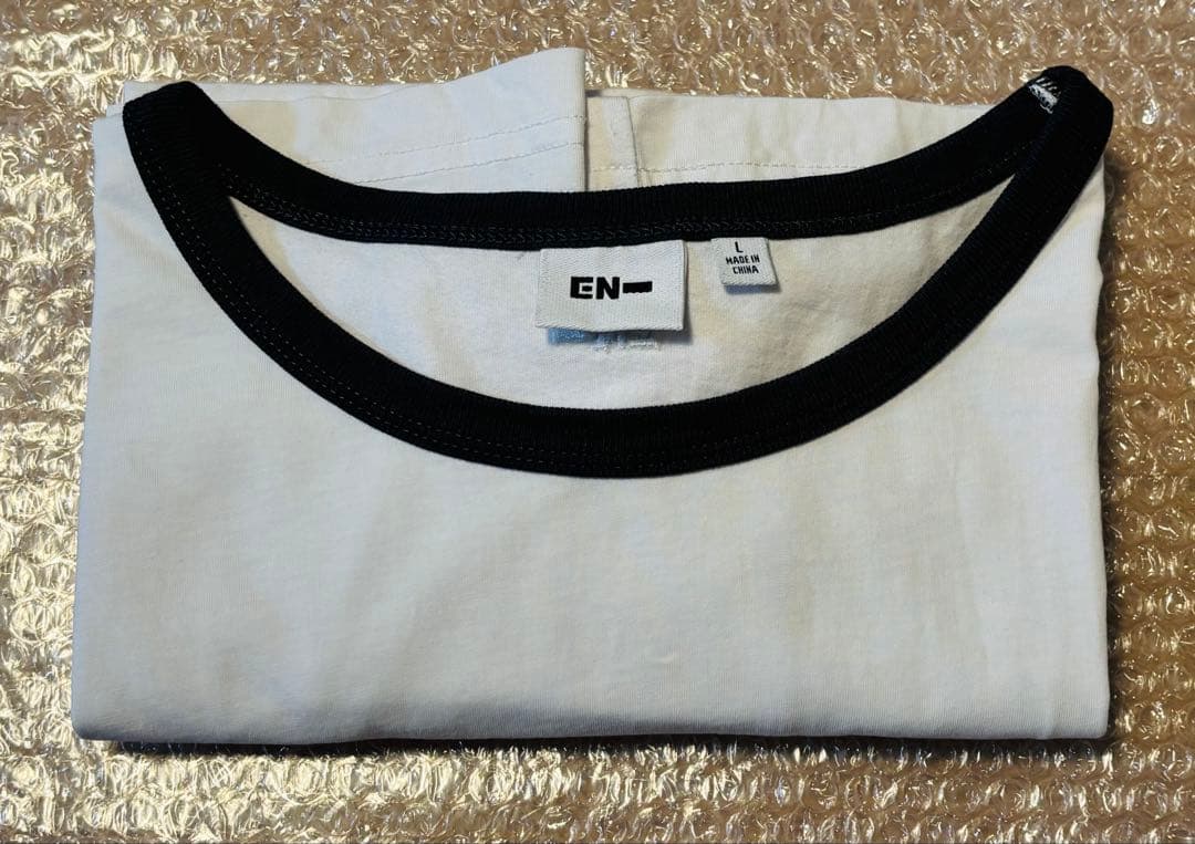ENHYPENヒスン WALK THE LINE Tシャツ
